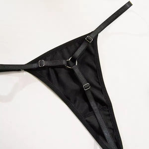 Lingerie Red Seduction – Com Saia de Cetim, Ligas e Fio Dental Regulável