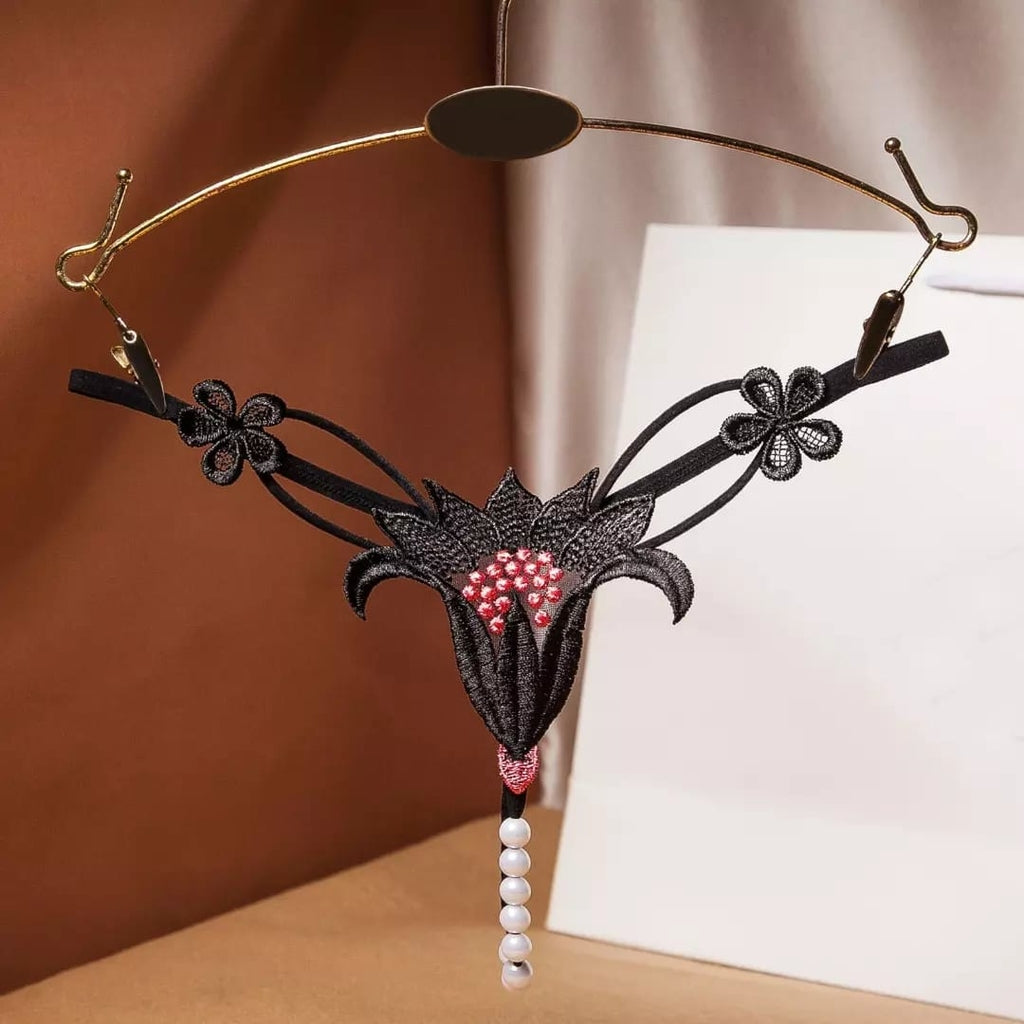 Calcinha com pérolas