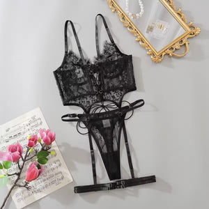 Lingerie Rendada com Ligas de Perna – Toque elegante e estrutura perfeita