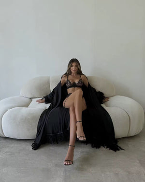 Lingerie Black Secret – Renda Floral com Strappy e Cinta-Liga