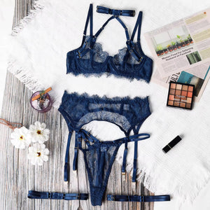 Lingerie Midnight Lace – Renda Preta com Harness e Cinta-Liga | Com Aro, Sem Bojo