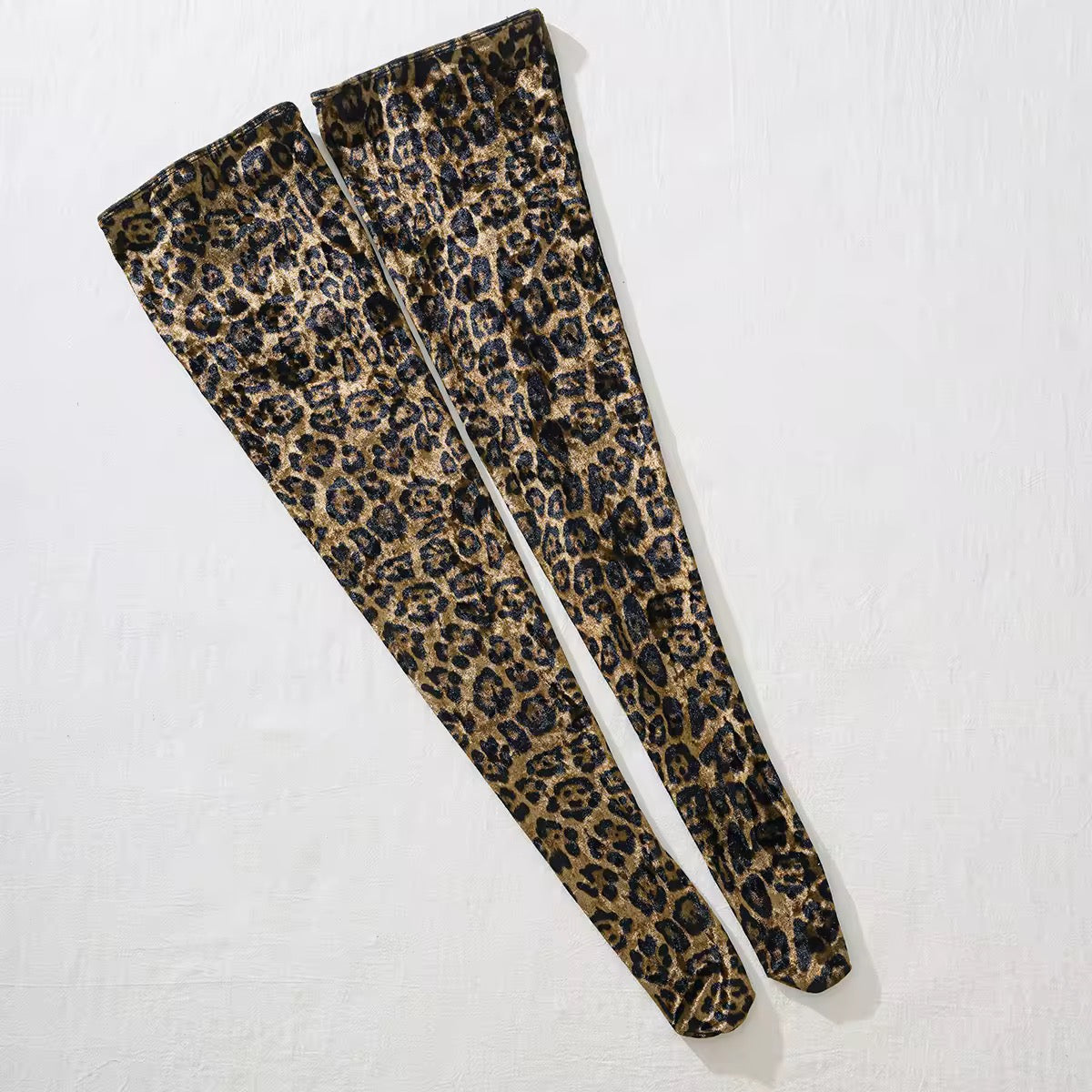 Body Animal Print – Poder Selvagem e Elegância Atemporal - com luvas e meias