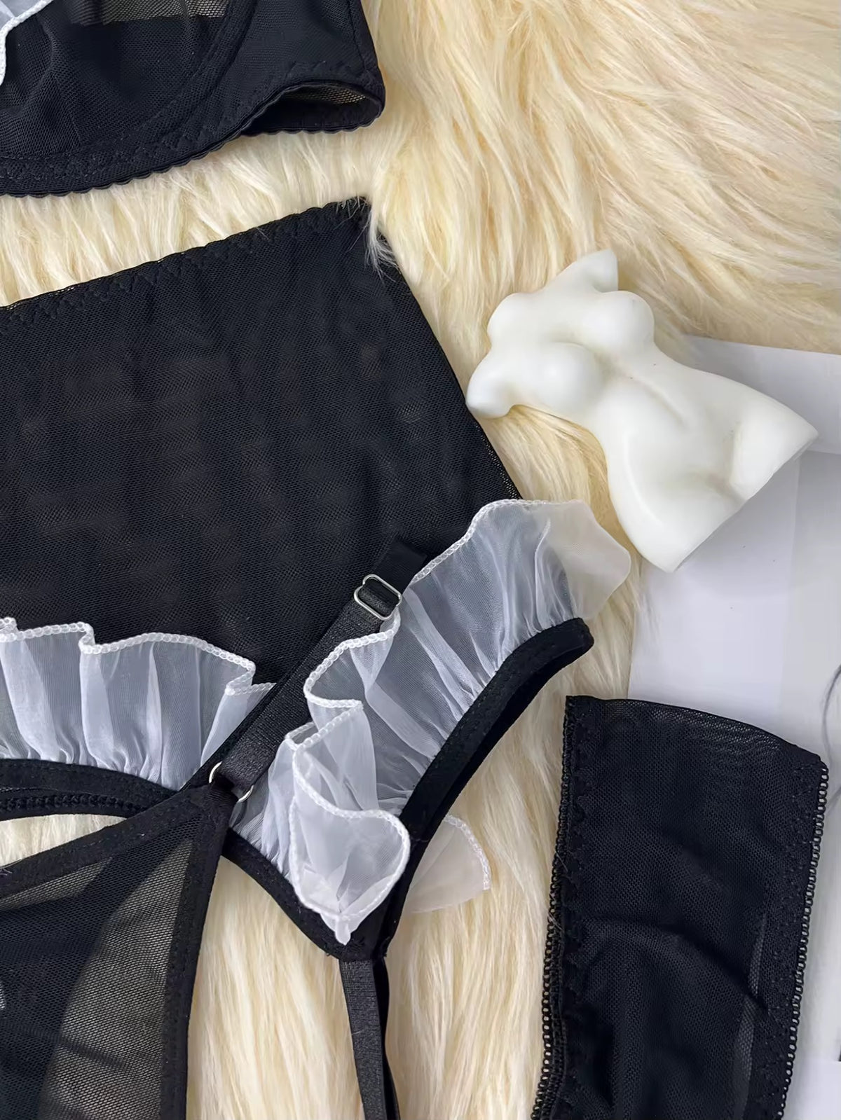 Fantasia Empregada – Fantasia com Babados e Transparência