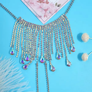 Tapa-Seios Estrela Espelhada com Correntes e Colar Strass – Brilho Celestial e Sofisticação