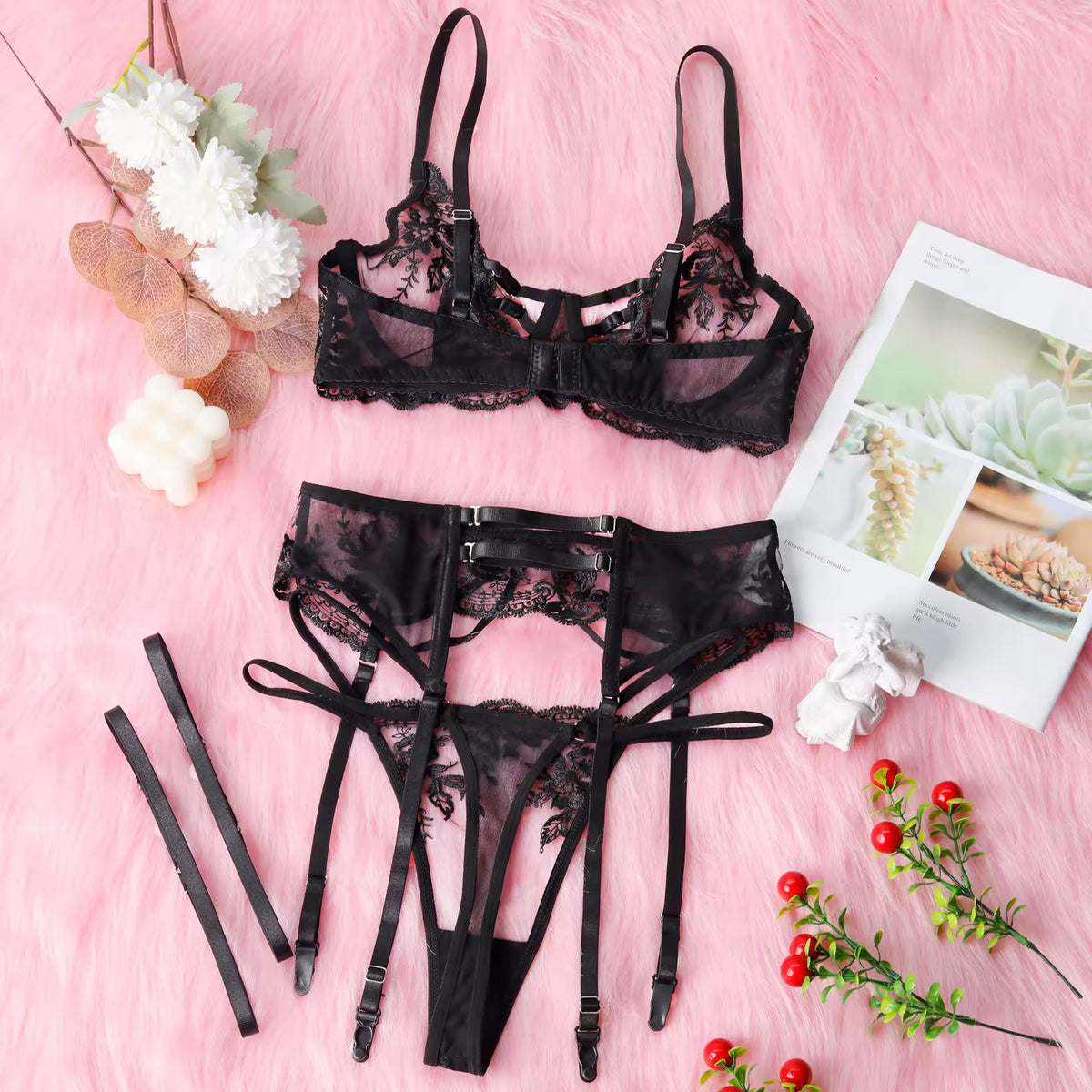 Lingerie Black Secret – Renda Floral com Strappy e Cinta-Liga