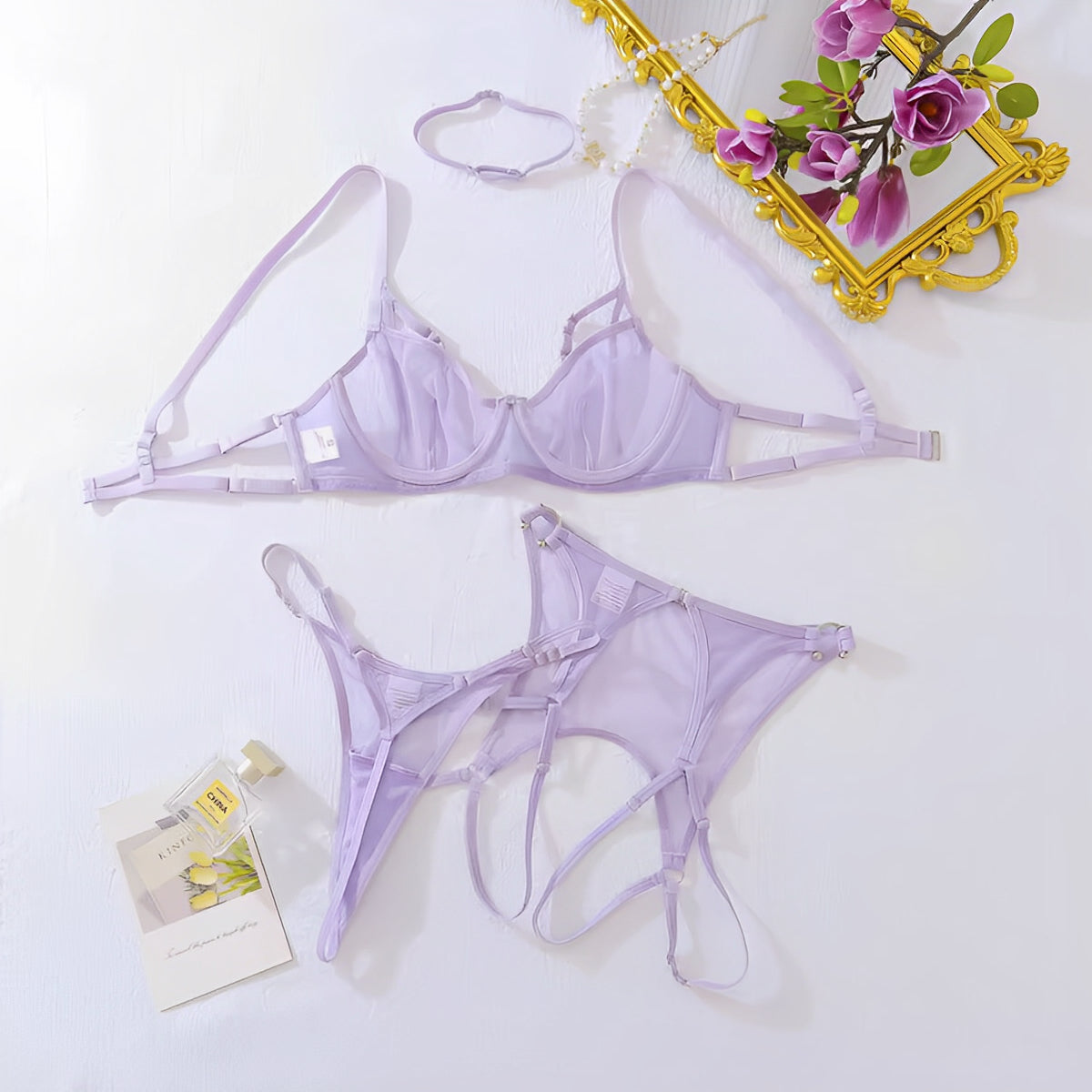 Lingerie Lilás com Recortes Modernos – Delicadeza com design autêntico