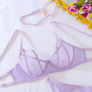 Lingerie Lilás com Recortes Modernos – Delicadeza com design autêntico