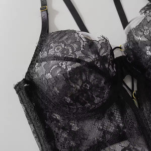 Lingerie Rendada com Ligas de Perna – Toque elegante e estrutura perfeita