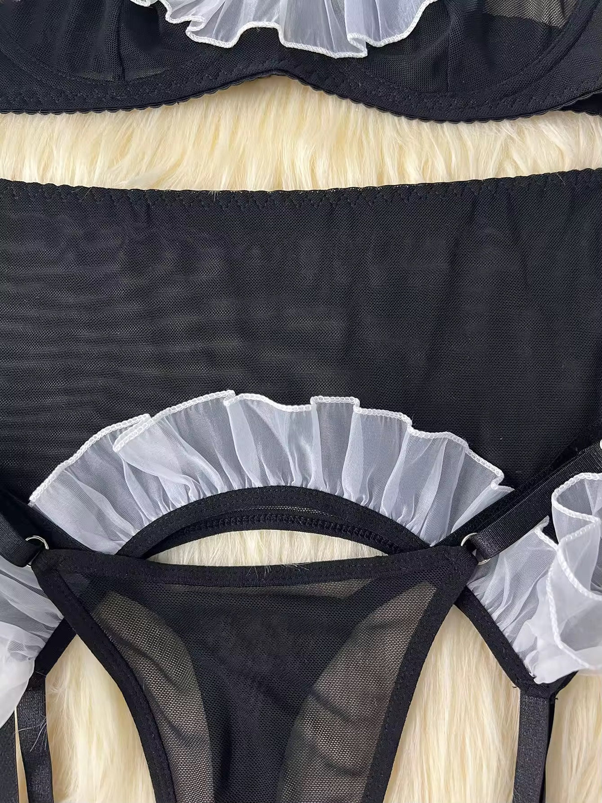 Fantasia Empregada – Fantasia com Babados e Transparência