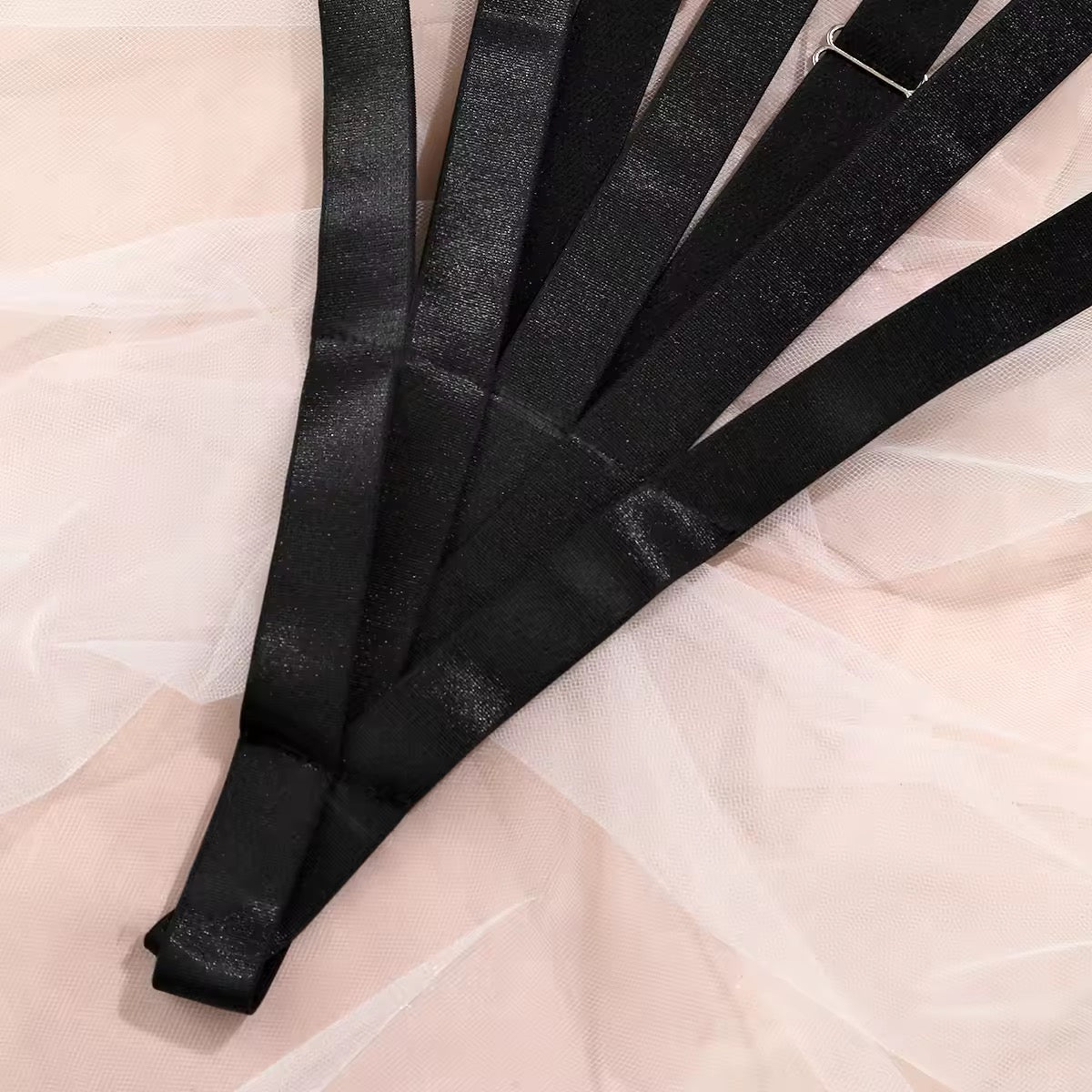 Kit Cena Proibida – Body Dominatrix + Chicote com Plug