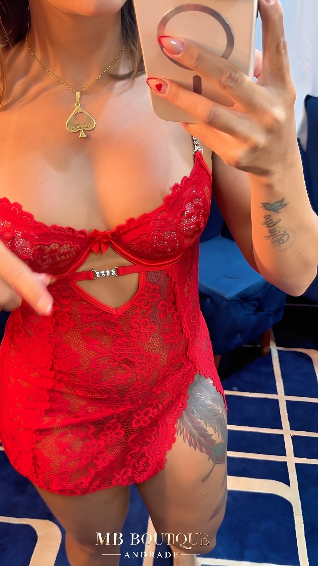 Camisola Sensual Preta, Vermelho com Fenda, Renda Floral e Aro