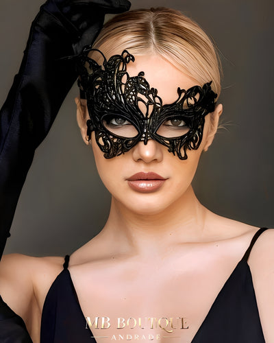 Máscara Veneziana de Renda Preta - Elegância, Mistério e Sedução