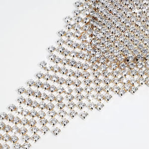 Tapa-Seios Gota de Cristal com Corpo de Strass - Luxo Máximo e Impacto Visual