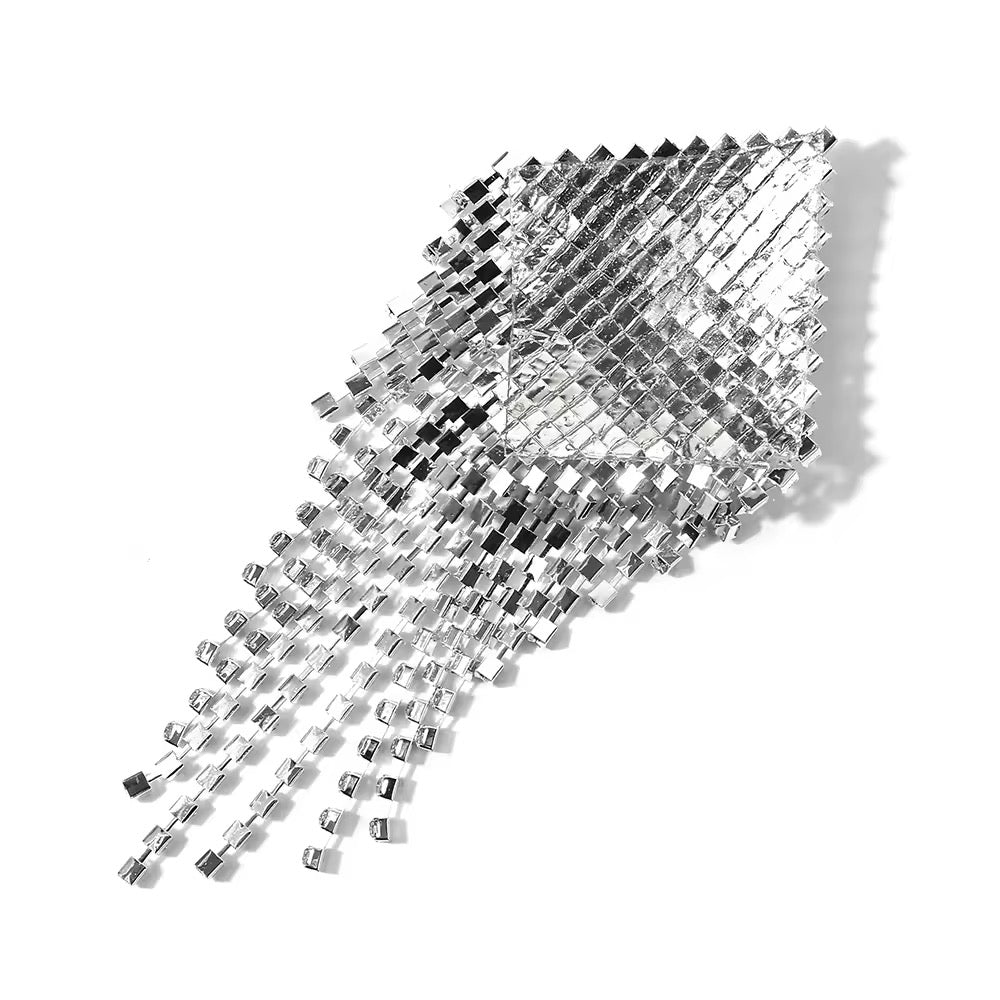 Tapa-Seios Gota de Cristal com Corpo de Strass - Luxo Máximo e Impacto Visual