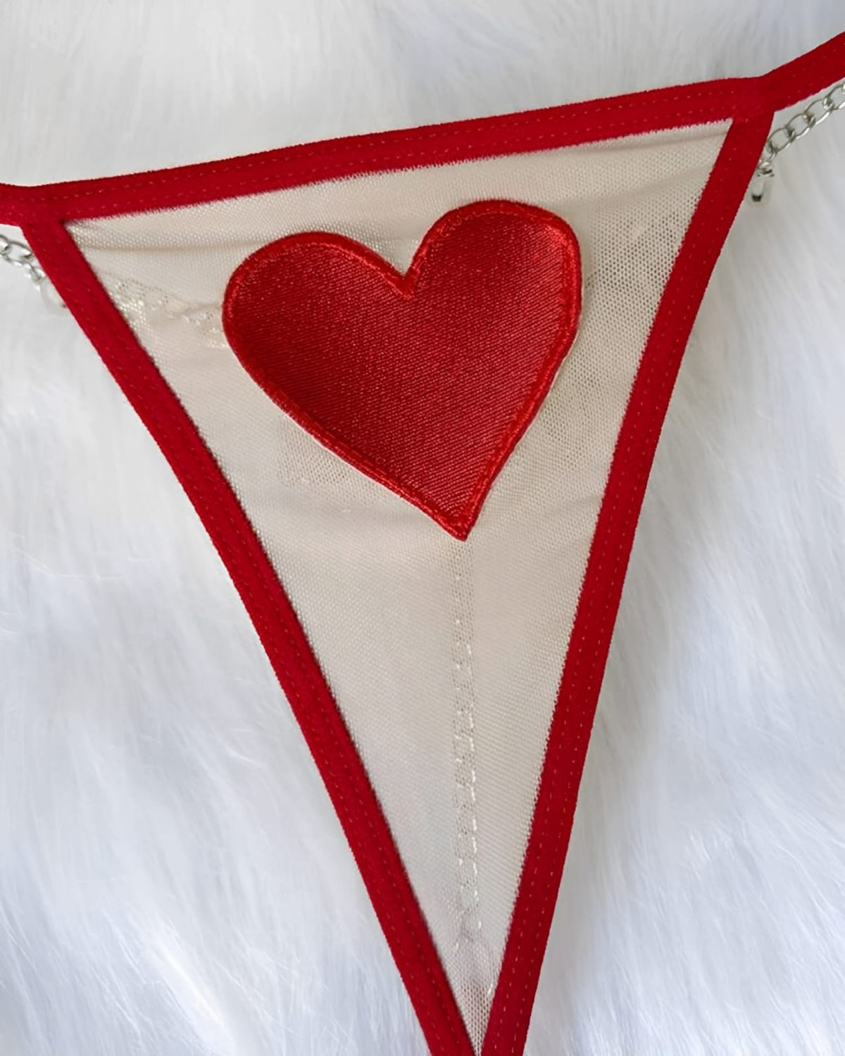 Calcinha Personalizada com Corrente e Coração Bordado - Edição Especial