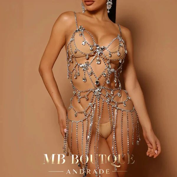 Vestido Luxo com detalhes em strass e pedras