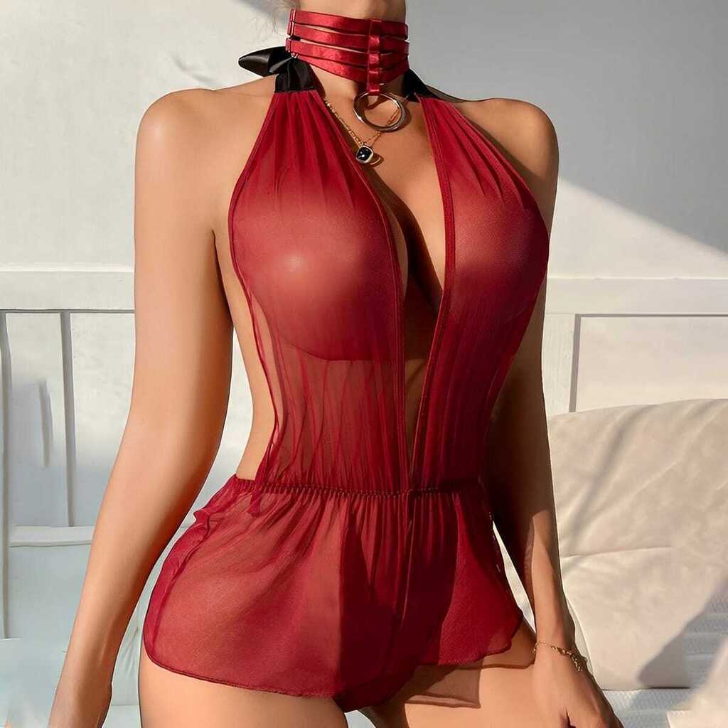 Body transparente com gargantilha 