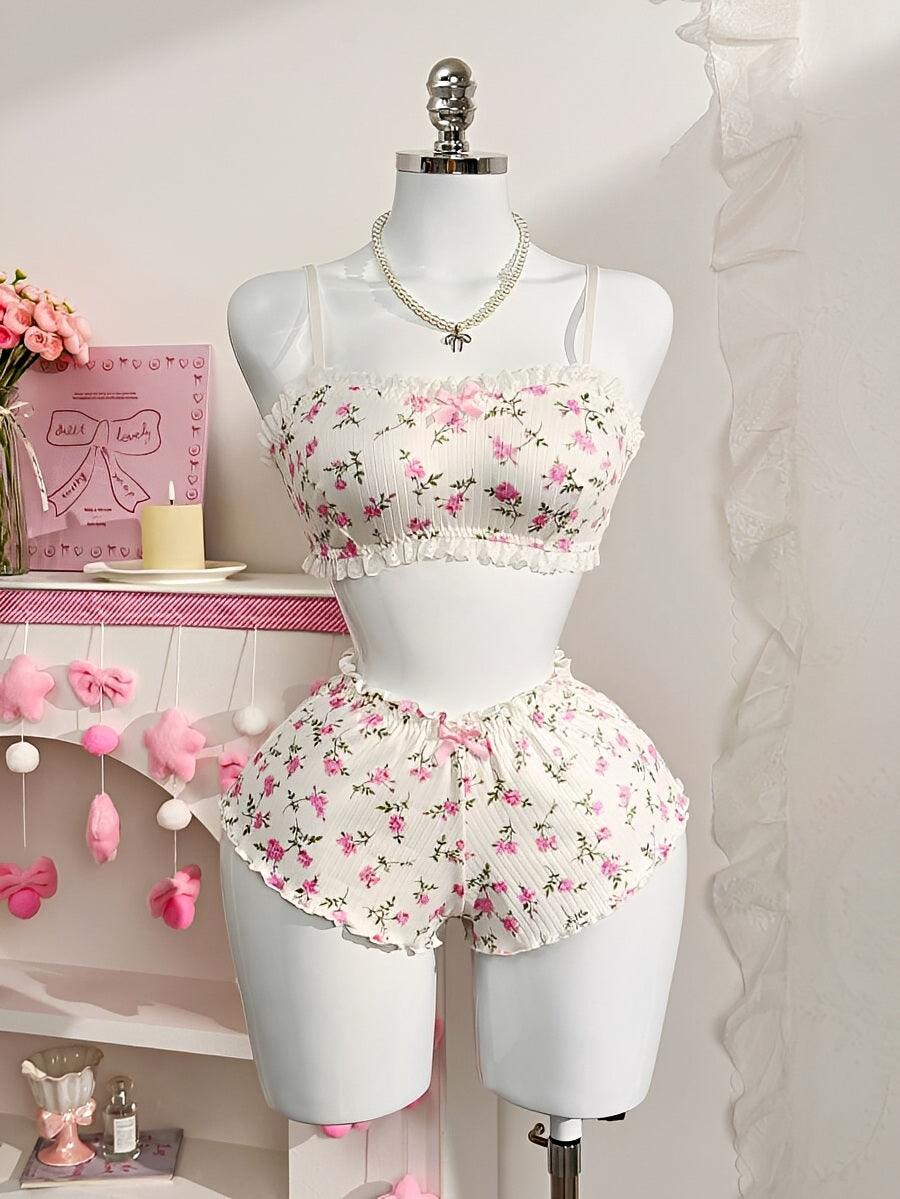 Conjunto Floral Branco com Babados e Alças Reguláveis