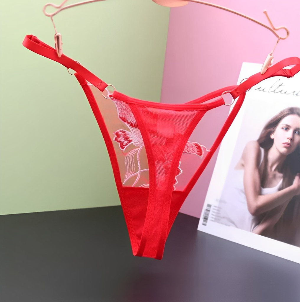 Calcinha com bordado e regulagem na lateral