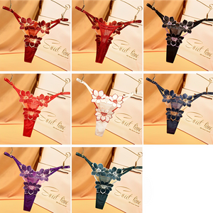 Calcinha com regulagem e bordado em flor