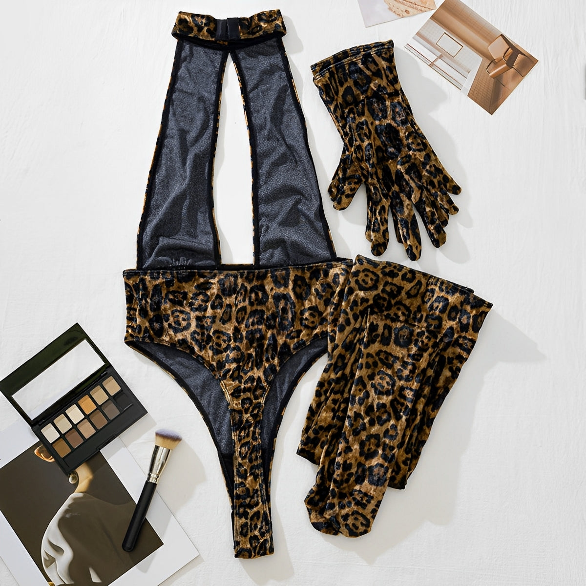 Body Animal Print – Poder Selvagem e Elegância Atemporal - com luvas e meias