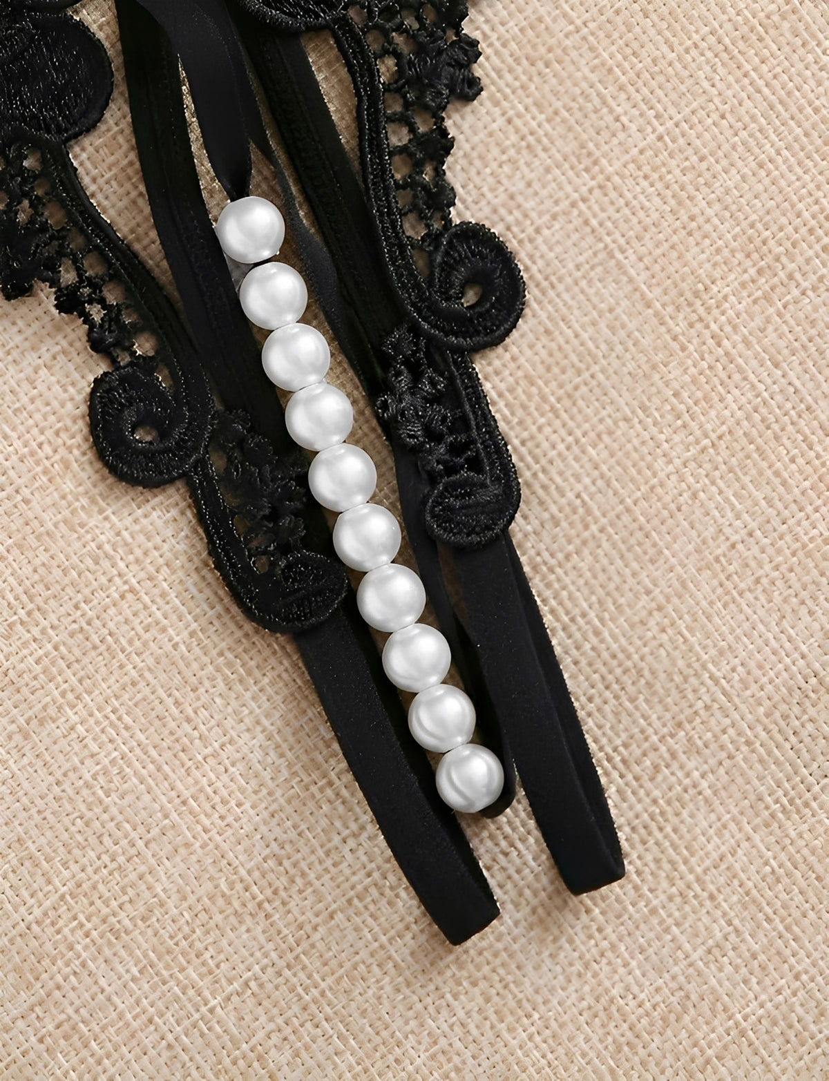 Calcinha Fio Dental com Pérolas - Kit Sensual em Renda Preta, Azul e Vermelha | Lingerie Erótica Luxuosa