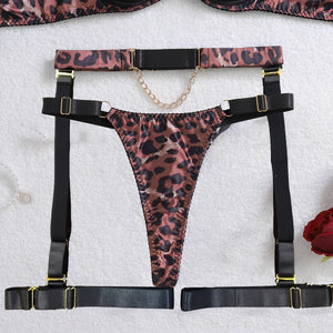 Conjunto Lingerie Onça Sexy com Aro, Corrente Dourada e Coleira – Fio Dental Sensual P ao G