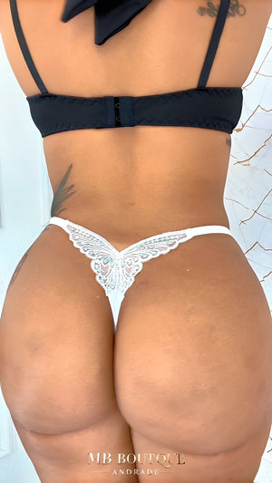 Calcinha Fio Dental com Borboleta Bordada e Lantejoulas - Lingerie Sensual Ajustável P ao G - Preto, branco e vermelho