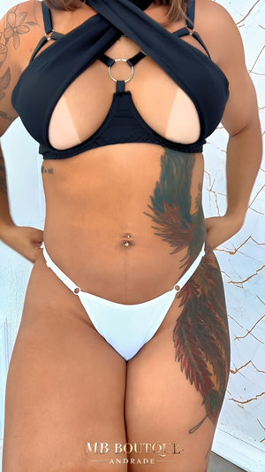 Calcinha Fio Dental com Borboleta Bordada e Lantejoulas - Lingerie Sensual Ajustável P ao G - Preto, branco e vermelho