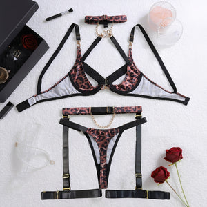Conjunto Lingerie Onça Sexy com Aro, Corrente Dourada e Coleira – Fio Dental Sensual P ao G