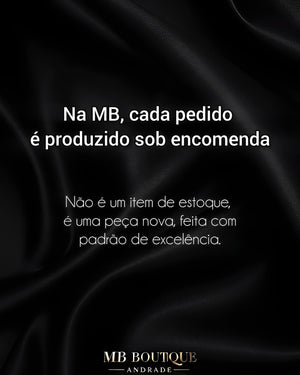 Conjunto Sensual Preto com Brilho e Strass – Inclui Meia 7/8, Top, Calcinha, Saia e Luvas