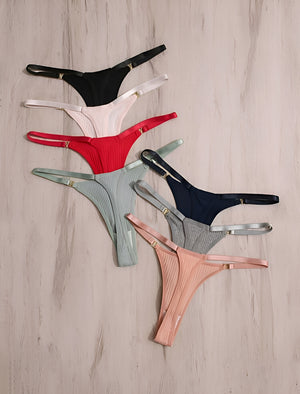 Kit de Calcinhas Fio Dental – 7 Cores Sofisticadas em Tecido Canelado Premium (P ao GG) | Lingerie Sensual