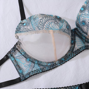 Conjunto de Lingerie Bordada Verde com Cinta-Liga e Fio Dental – Lingerie Sensual Luxuosa para Presentear